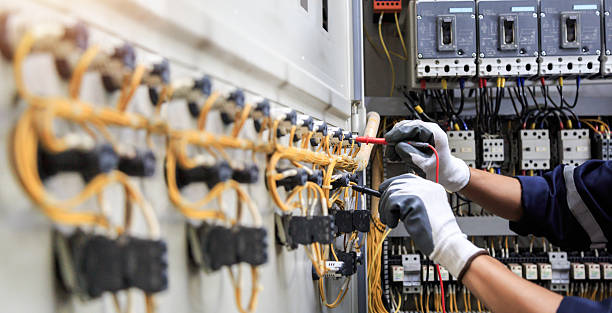 Professional Electrician technician working in Monticello, NY